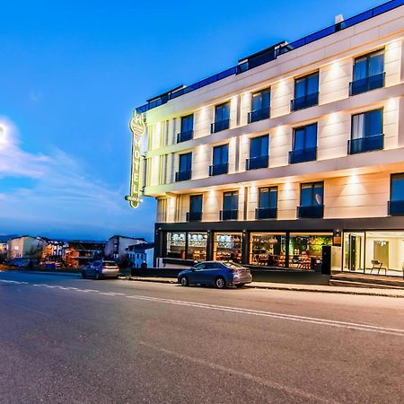 Heaven Premium Hotel Restaurant & Airport Shuttle Arnavutkoy Bagian luar foto