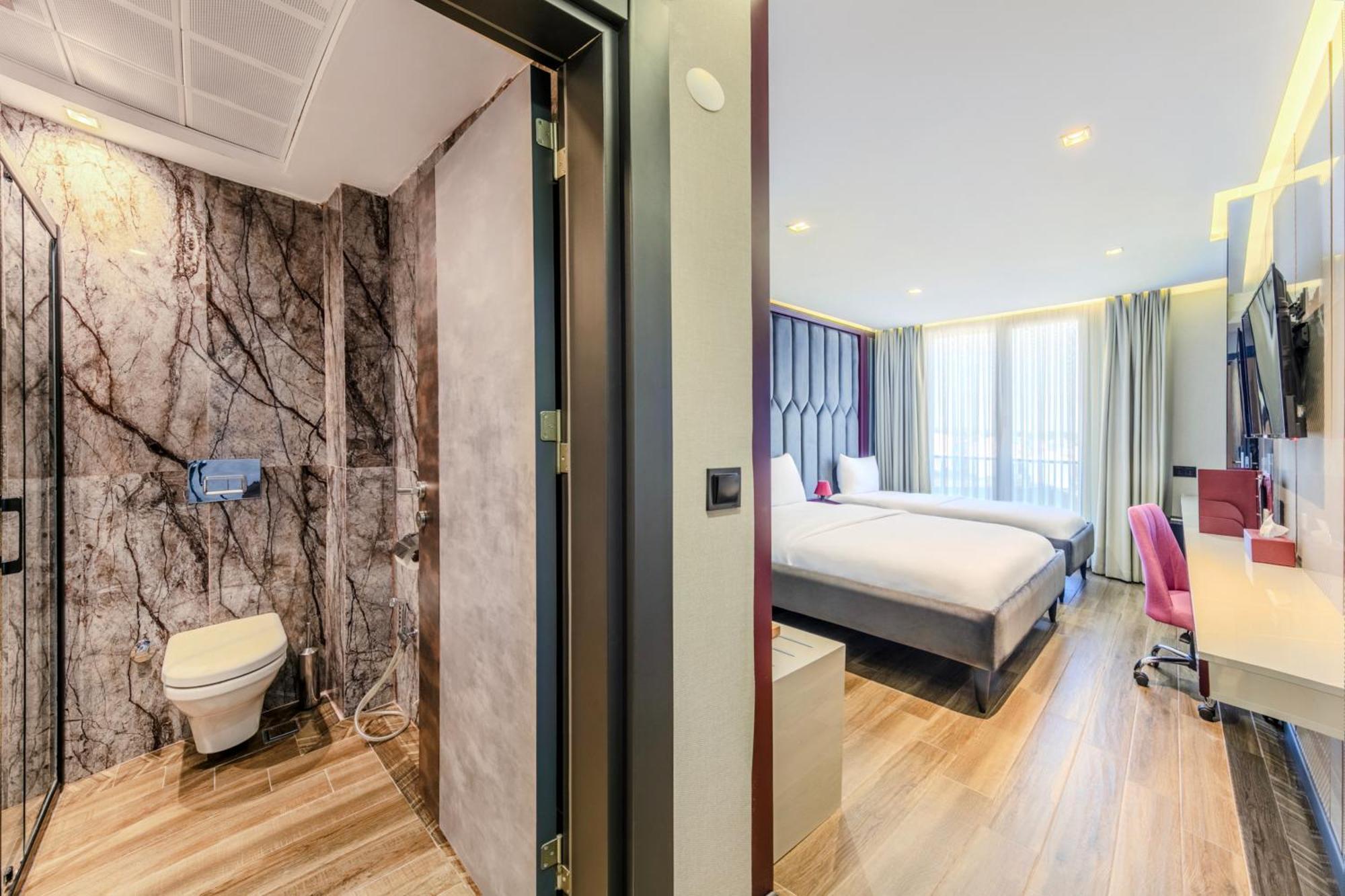 Heaven Premium Hotel Restaurant & Airport Shuttle Arnavutkoy Bagian luar foto