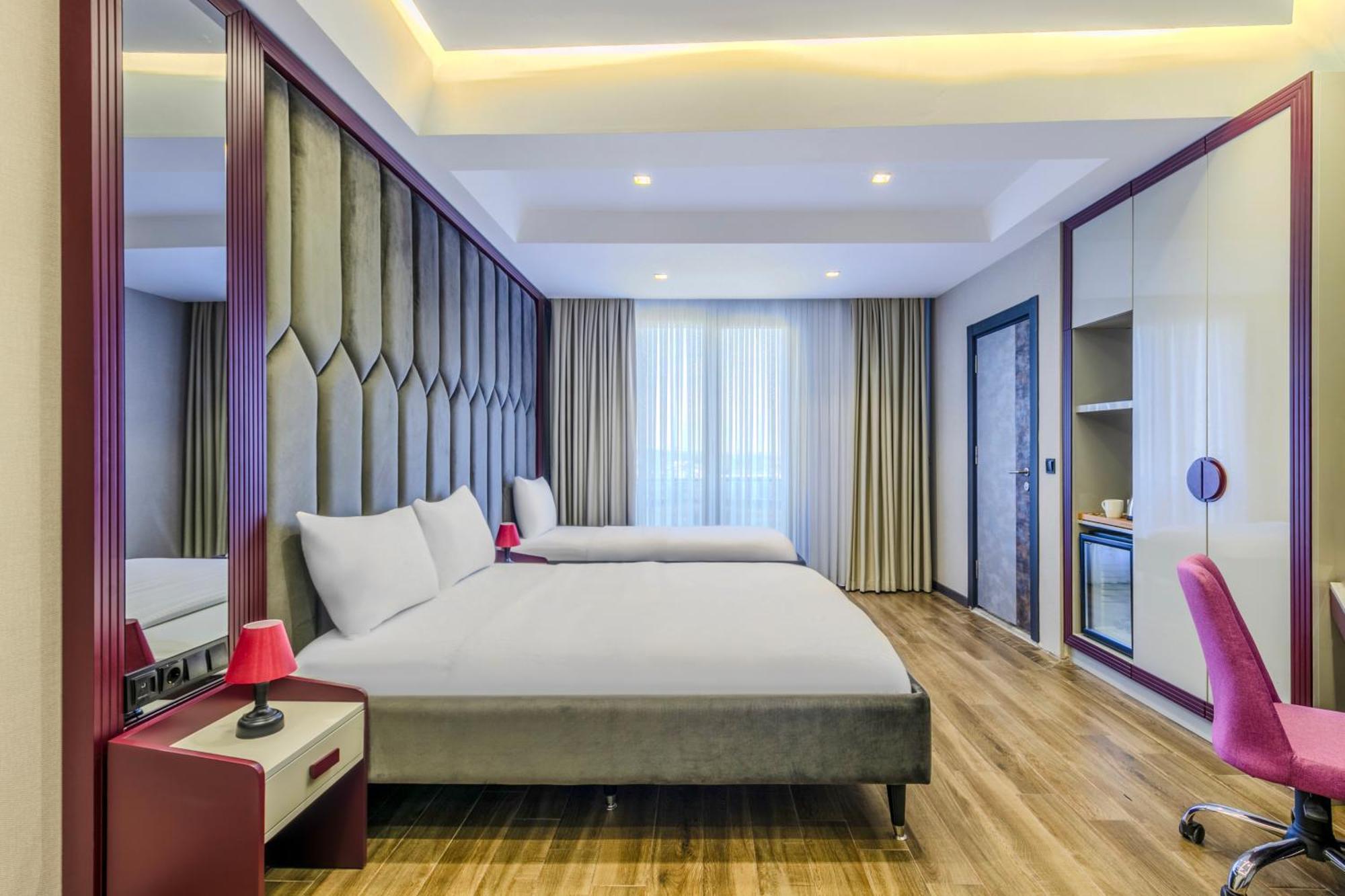 Heaven Premium Hotel Restaurant & Airport Shuttle Arnavutkoy Bagian luar foto