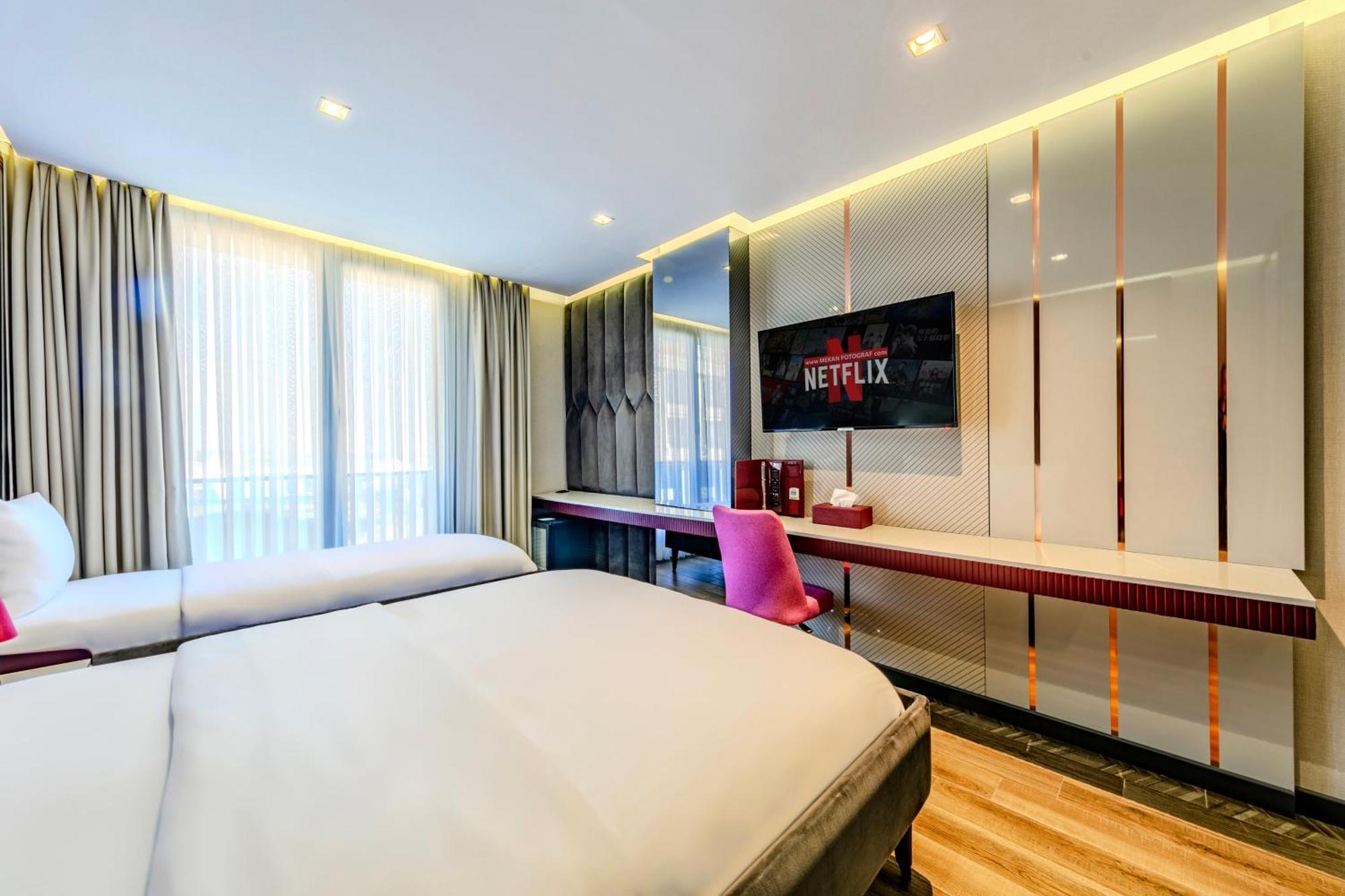 Heaven Premium Hotel Restaurant & Airport Shuttle Arnavutkoy Bagian luar foto