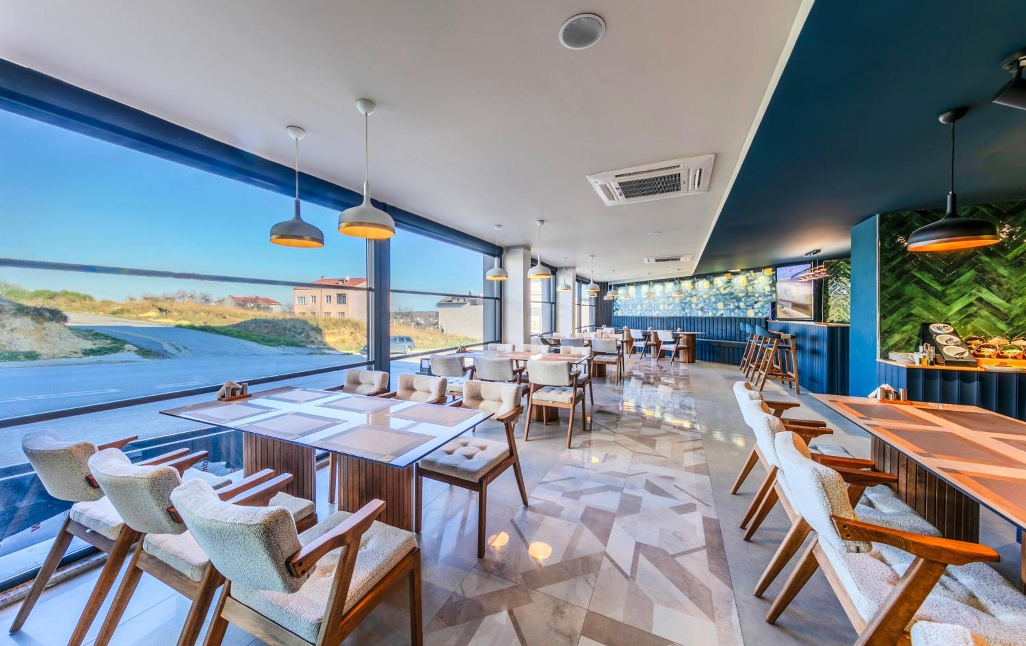 Heaven Premium Hotel Restaurant & Airport Shuttle Arnavutkoy Bagian luar foto