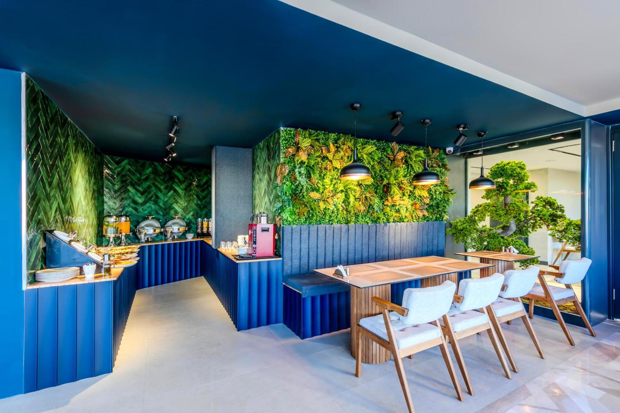 Heaven Premium Hotel Restaurant & Airport Shuttle Arnavutkoy Bagian luar foto