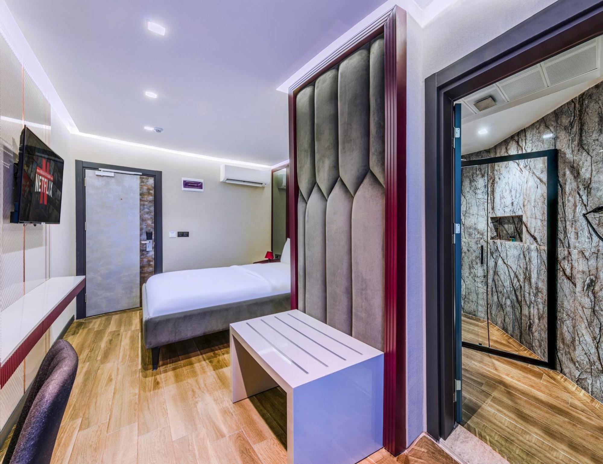 Heaven Premium Hotel Restaurant & Airport Shuttle Arnavutkoy Bagian luar foto