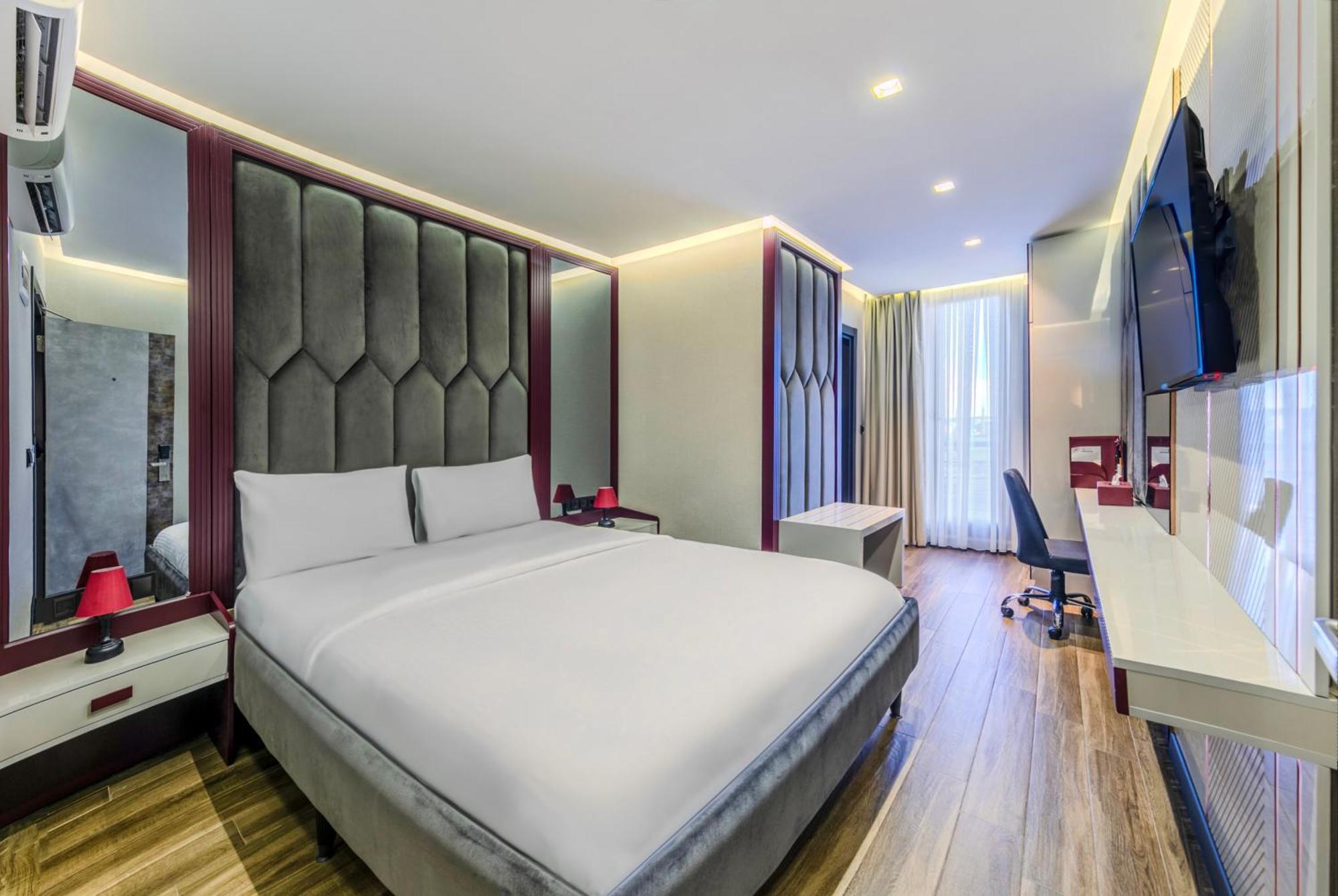 Heaven Premium Hotel Restaurant & Airport Shuttle Arnavutkoy Bagian luar foto