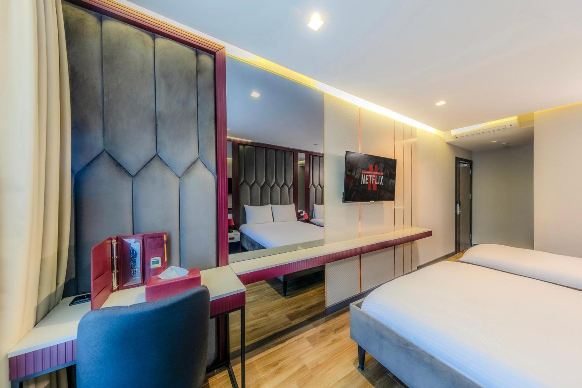 Heaven Premium Hotel Restaurant & Airport Shuttle Arnavutkoy Bagian luar foto