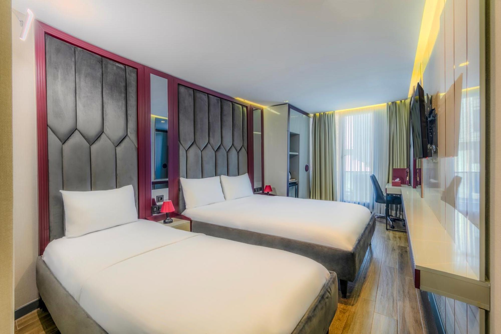 Heaven Premium Hotel Restaurant & Airport Shuttle Arnavutkoy Bagian luar foto
