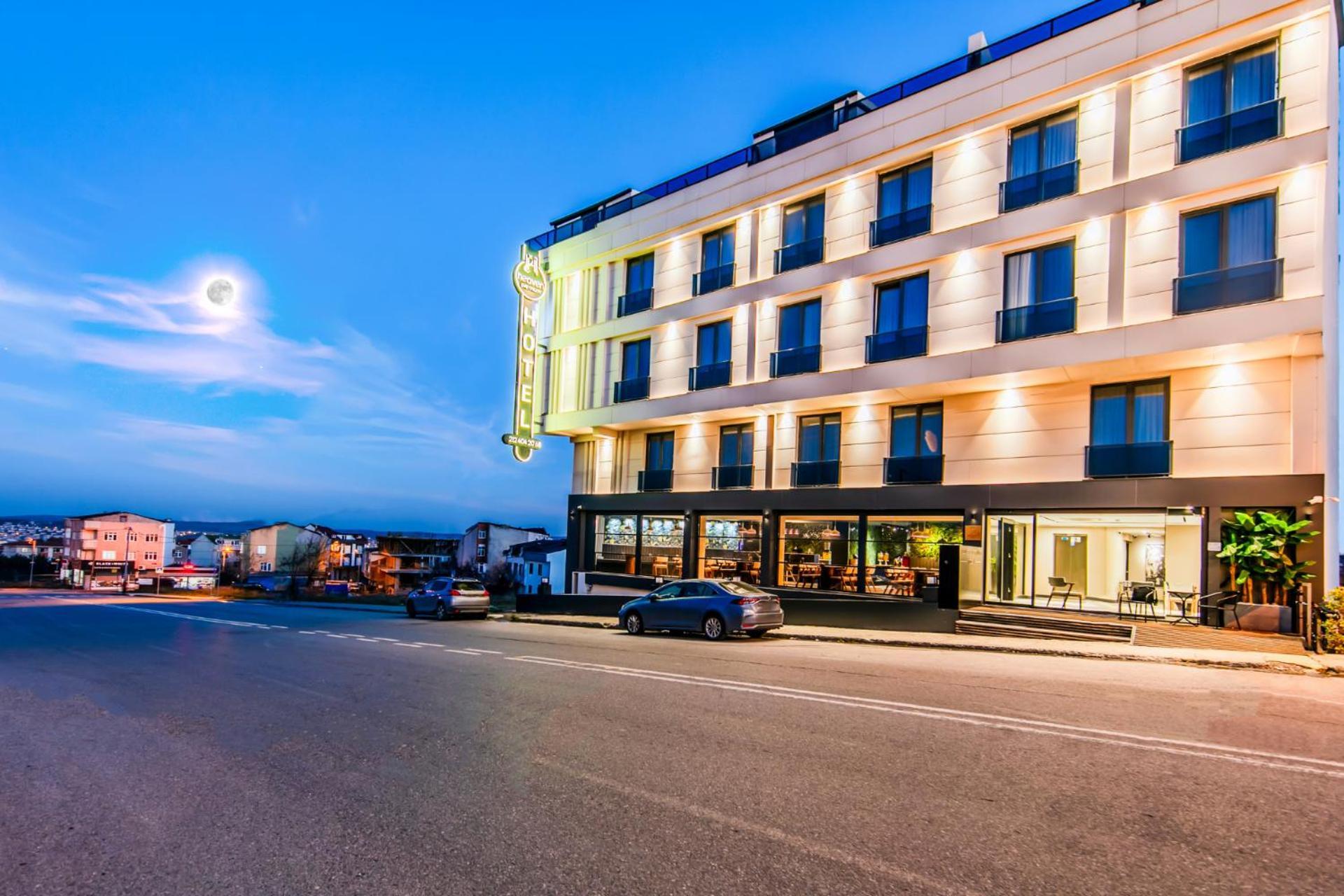 Heaven Premium Hotel Restaurant & Airport Shuttle Arnavutkoy Bagian luar foto